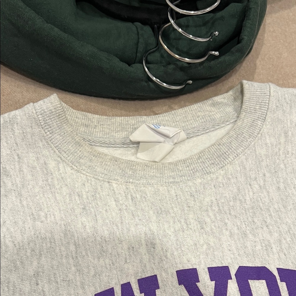 Vintage Gray NYU champion Sweatshirt sz Medium - Picture 3 of 7